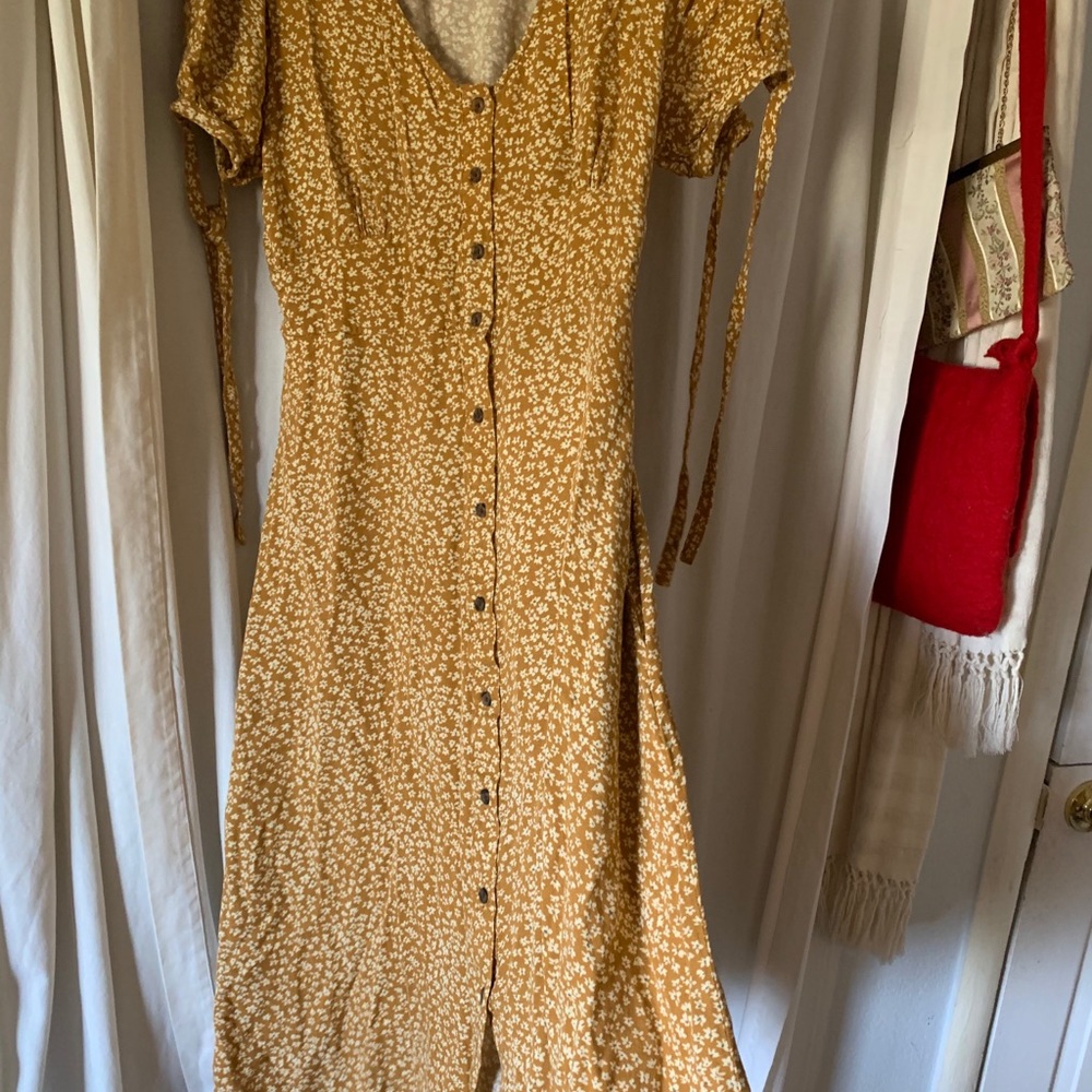 Universal Thread Midi Yellow Spring Dress - Picture 2 of 3